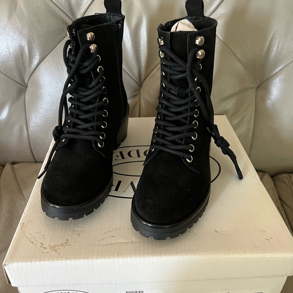 Steve Madden boots